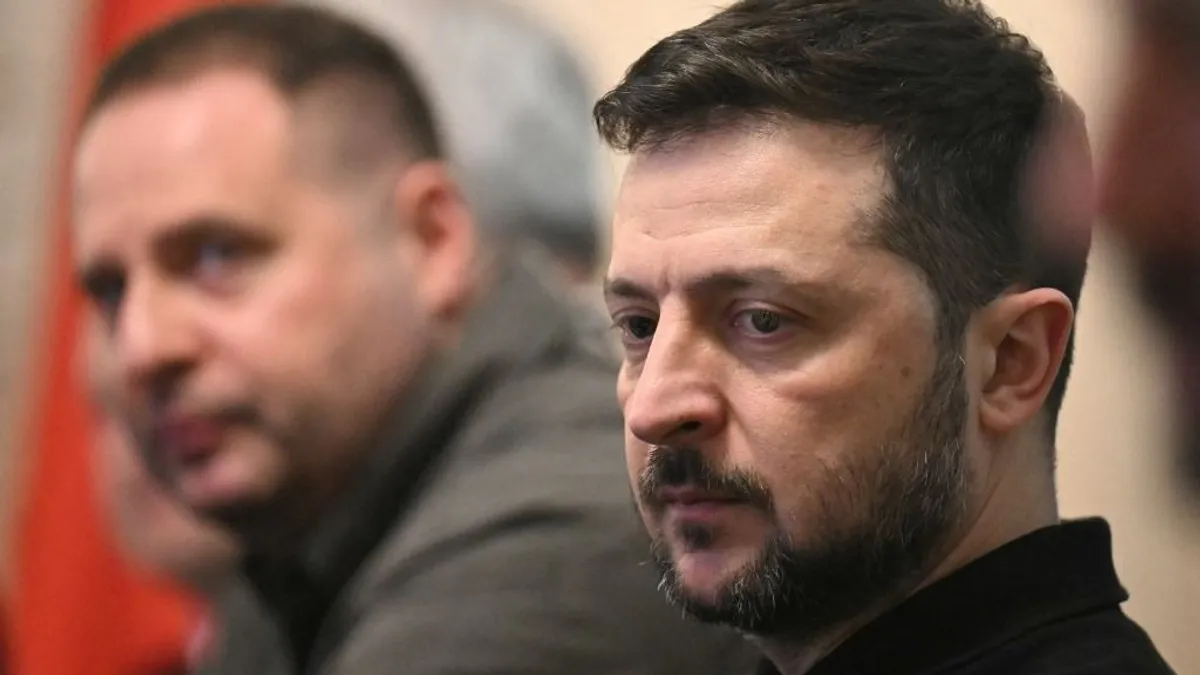 Hogy lehet, hogy Zelenszkij közvetlen köre egyre gazdagabb miközben Ukrajna romba dől?