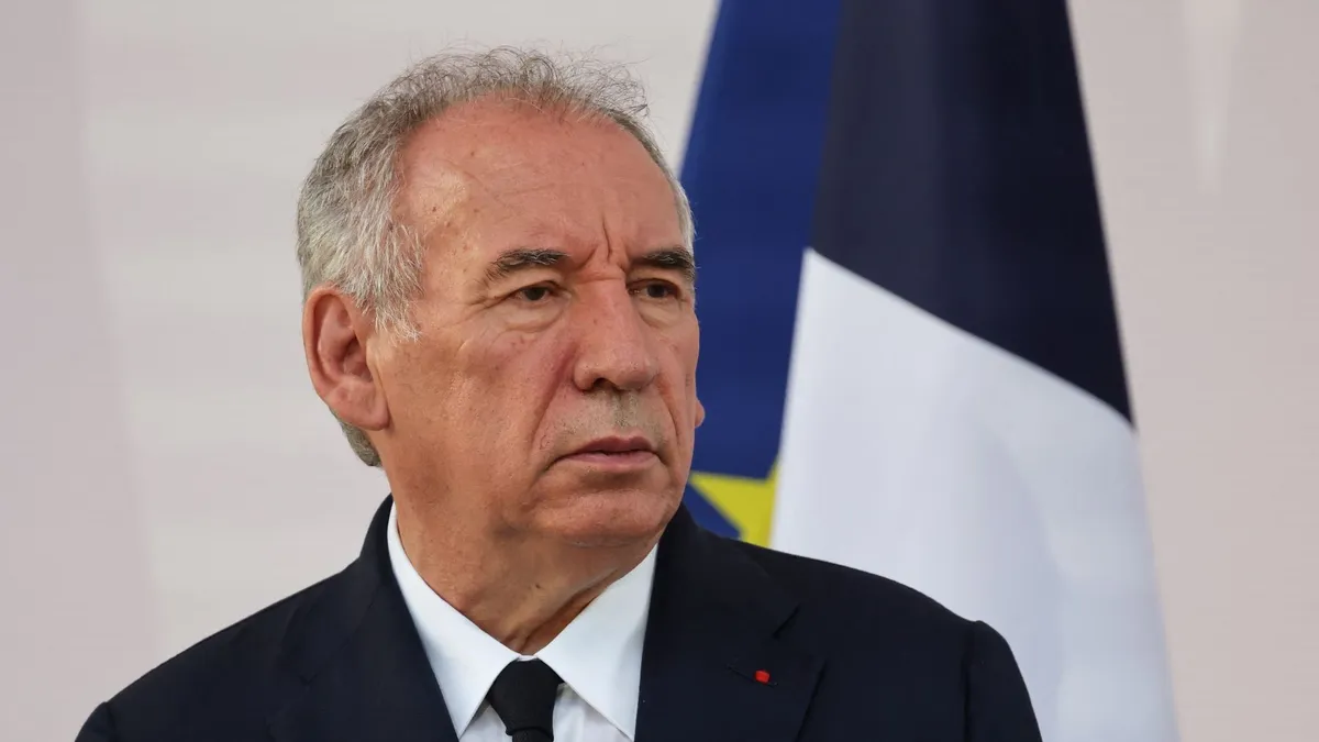 Franciaország újabb politikai válság előtt: Bayrou költségvetési terve megbuktathatja kormányát