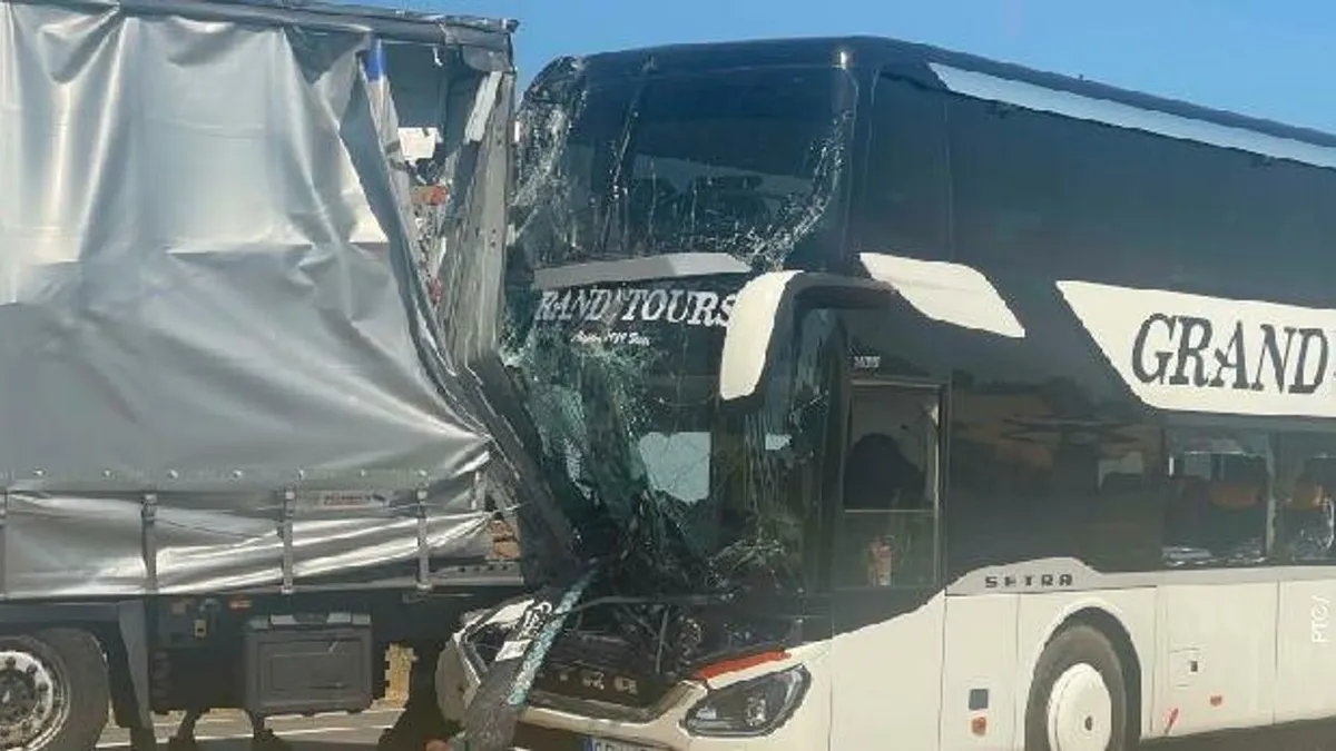 Diákok sérültek meg a szabadkai buszbalesetben