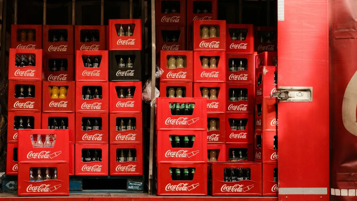 Nagy bejelentést tett Donald Trump a Coca-Coláról