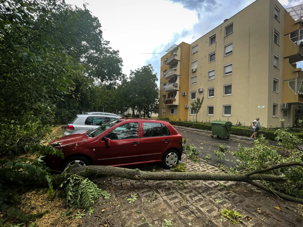 Vihar, zivatar, időjárás, ítéletidő, eső, Magyarország, viharMagyarország, 2025.07.07., Szeged