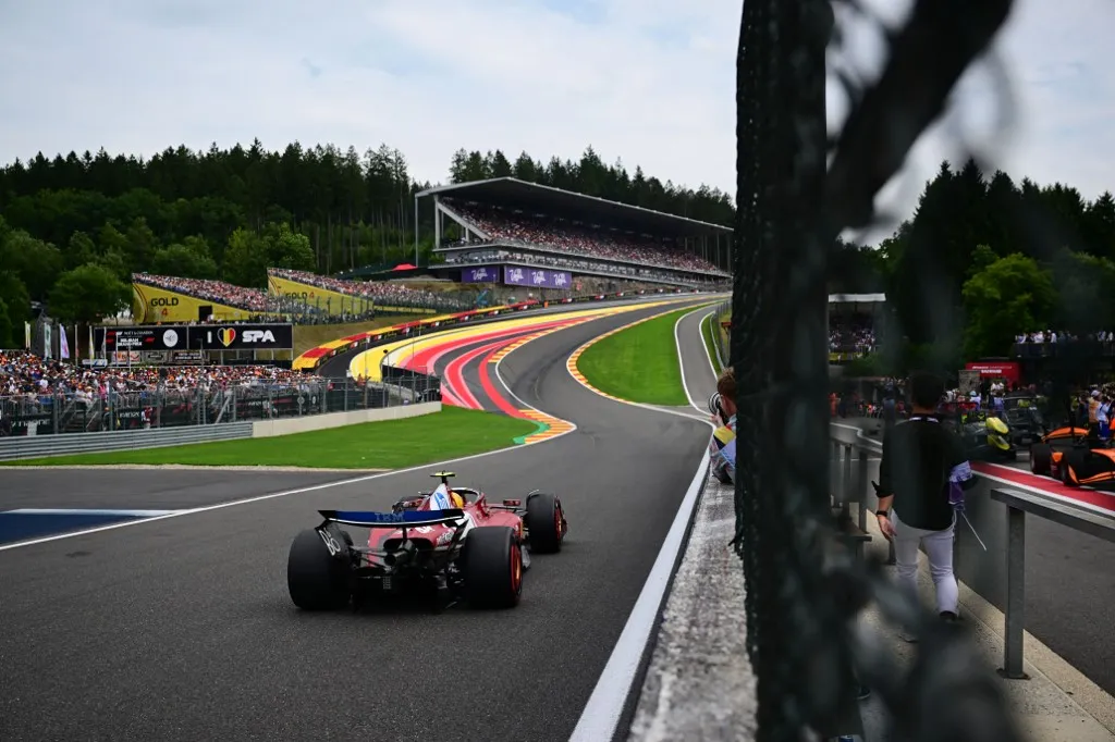 Forma-1 Lewis Hamilton of Scuderia Ferrari runs during the qualifying of the Belgian GP, the 15th round of the Formula 1 World Championship, at Spa-Francorchamps Circuit in Malmedy, Wallonia, Belgium, on July 26, 2025. (Photo by Andrea Diodato/NurPhoto) (Photo by Andrea Diodato / NurPhoto via AFP)
