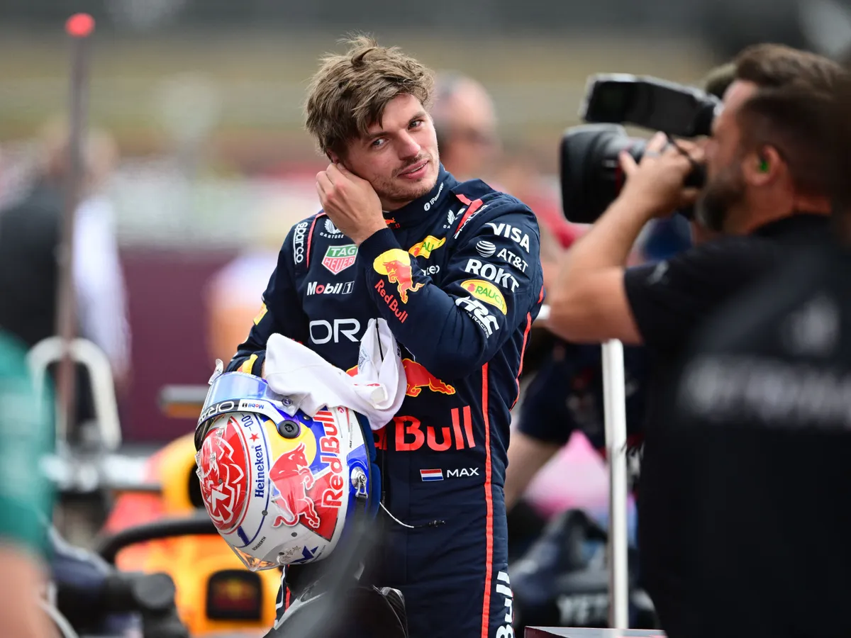Brit Nagydíj, Max Verstappen of Red Bull Racing Honda celebrates after qualifying for the 13th round of the Formula 1 World Championship at Silverstone Circuit in Silverstone, Northamptonshire, England, on July 5, 2025. (Photo by Andrea Diodato/NurPhoto) (Photo by Andrea Diodato / NurPhoto via AFP)