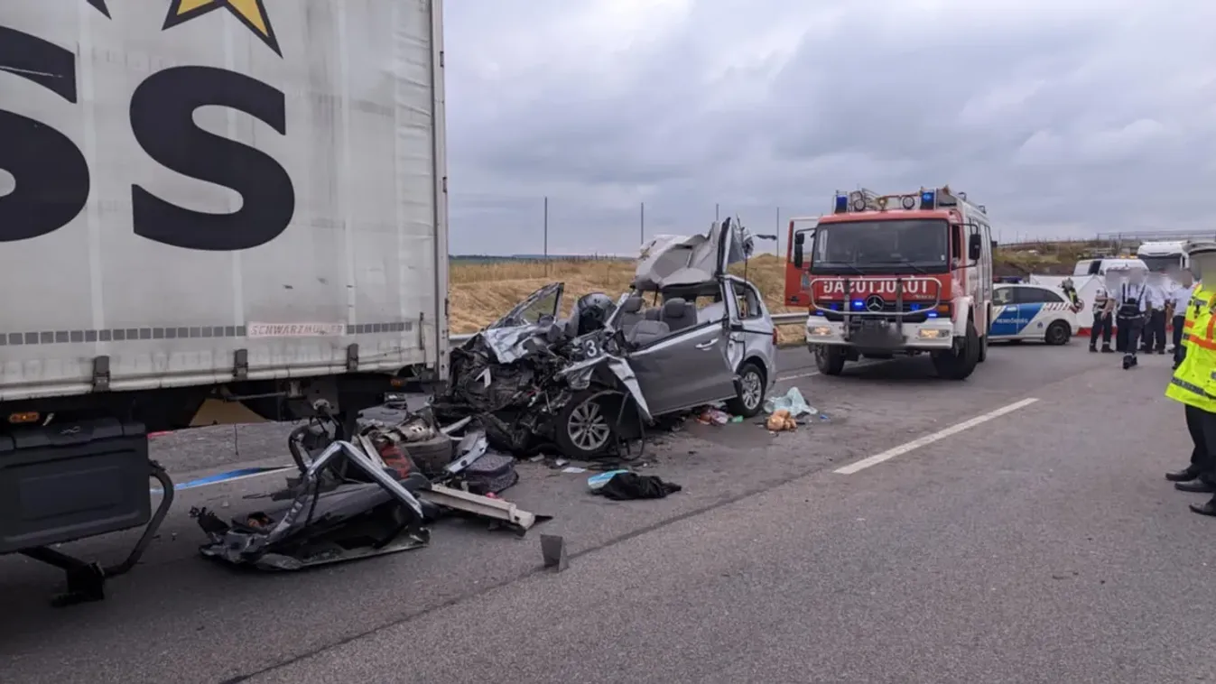 Tragédia az M1-esen: több ember, köztük egy gyermek is meghalt a helyszínen Kép
