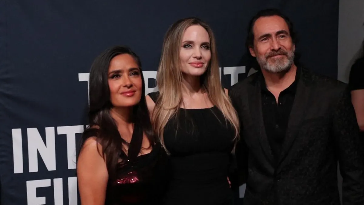 Hollywoodi sztárokkal futottak össze többen is a repülőtéren