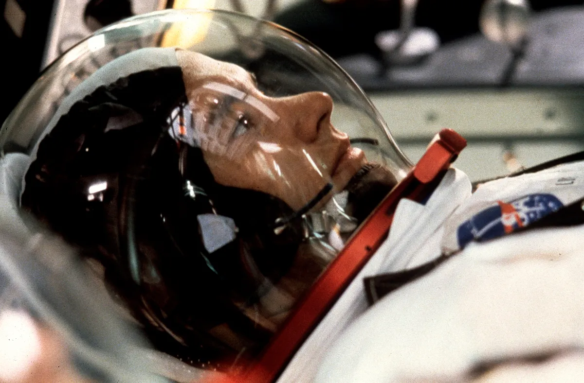 'Apollo 13' by Ron Howard; starring Tom Hanks. Made in USA, 1995.