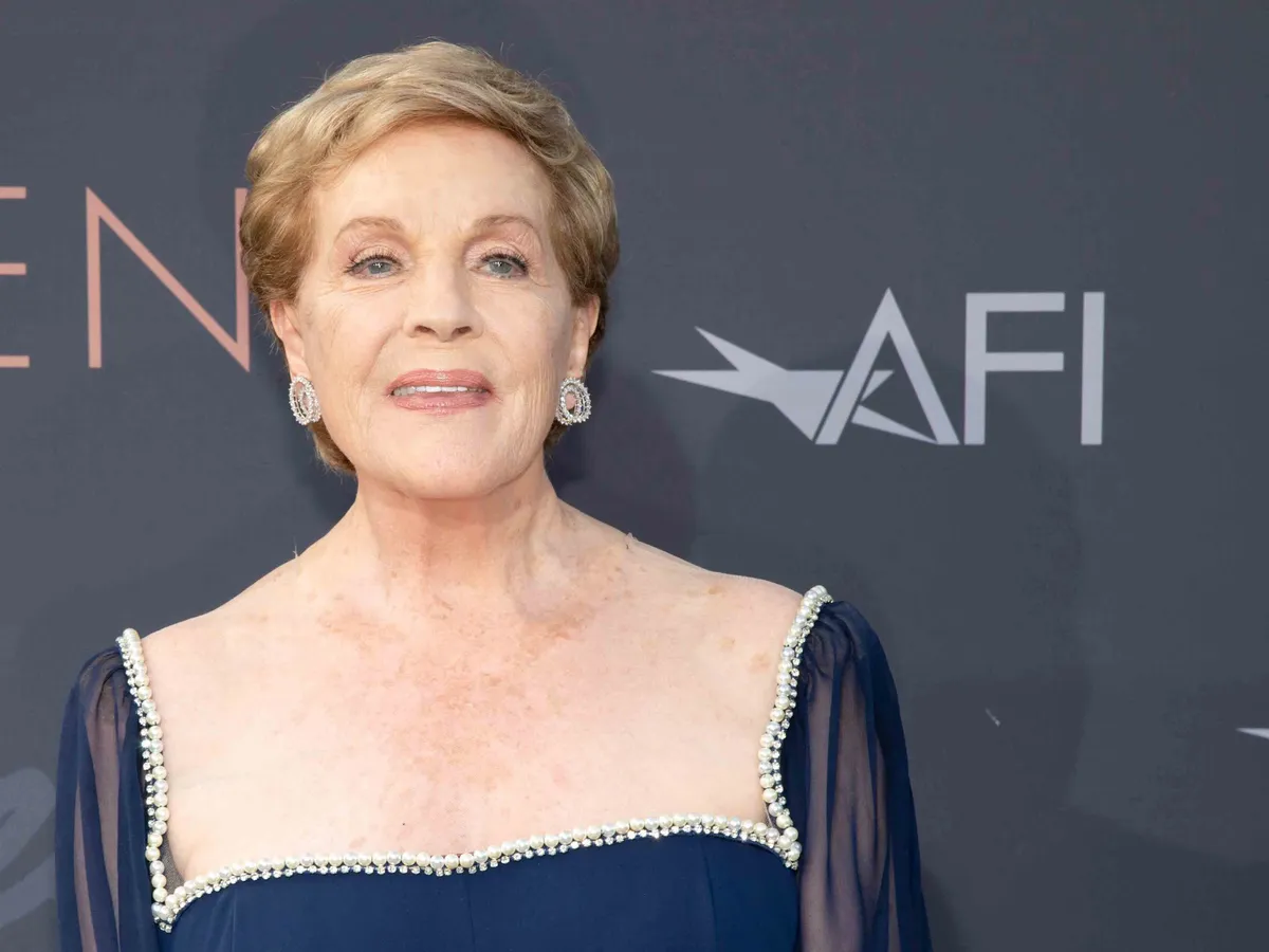 Julie Andrews au photocall de la 48ème édition des "AFI Life Achievement Award" à Los Angeles, le 9 juin 2022. Photocall of the 48th edition of the "AFI Life Achievement Award" in Los Angeles, June 9, 2022.