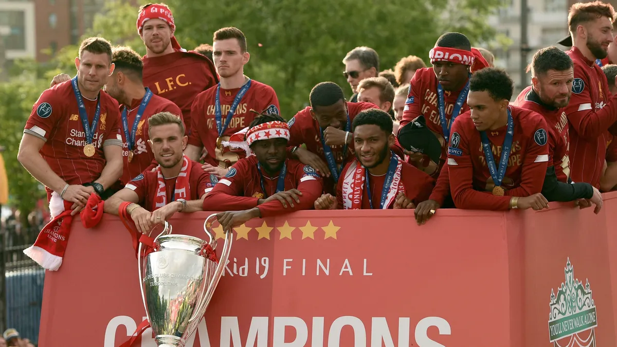 Szoboszlai miatt távozott a Liverpool legendája, most visszatér Angliába