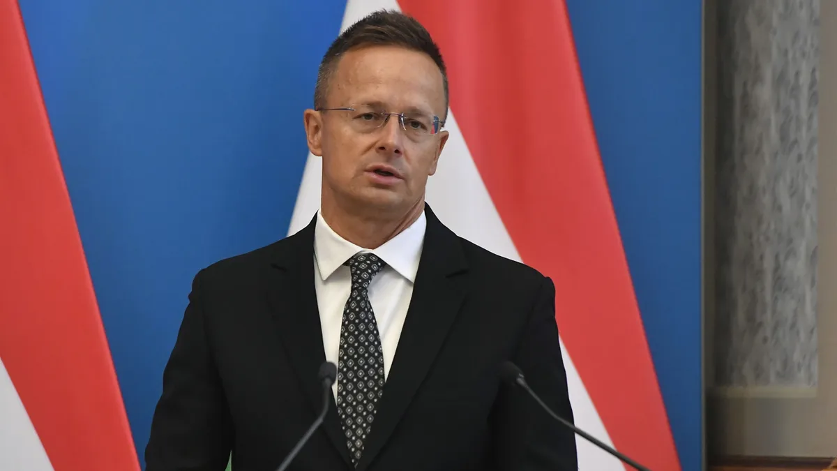 Szijjártó Péter történelmi emléket vett át az USA-tól – videó