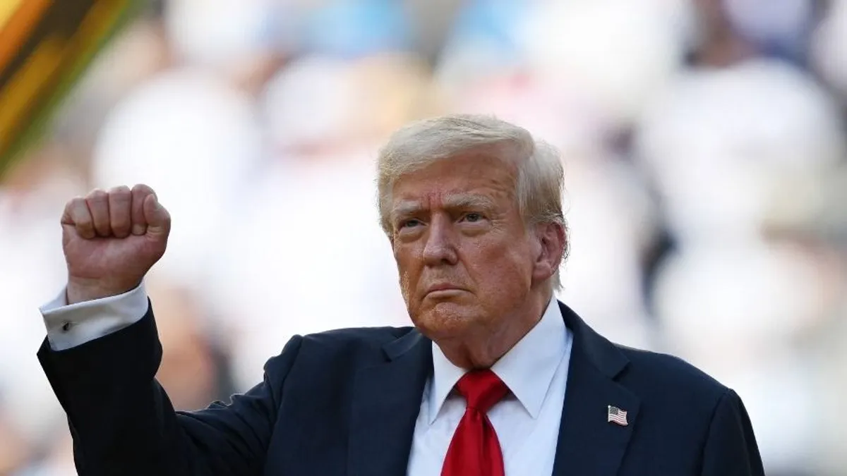 Ki nem találná, kivel találkozik Donald Trump