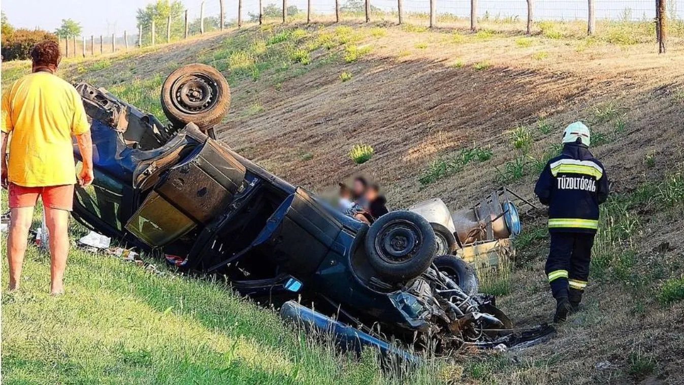 Már nem számoljuk a baleseteket – elaludt a sofőr, kigyulladt egy autó az M5-ösön Kép