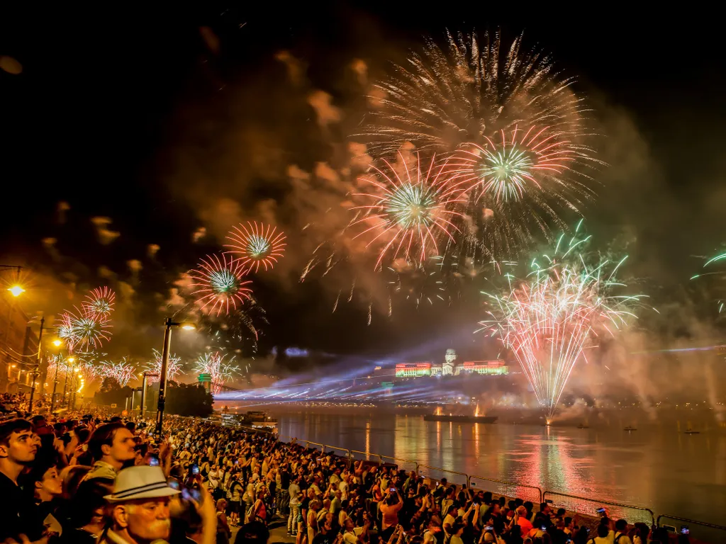 Augusztus 20., tűzijáték, Augusztus20tűzijáték, drónshow, Budapest, 2025.08.20.