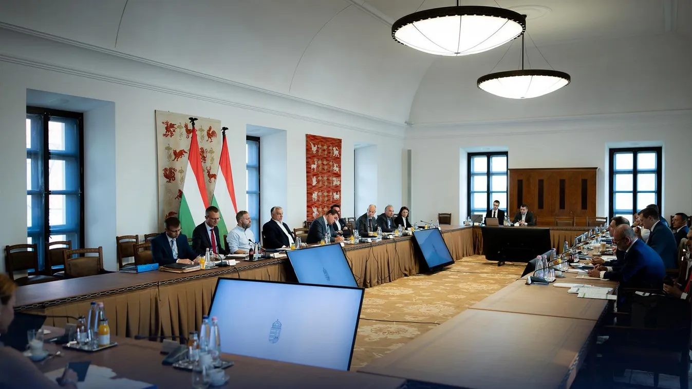 Orbán Viktor: A kormány a munkácsi rakétatámadás következményeiről tárgyalt Kép