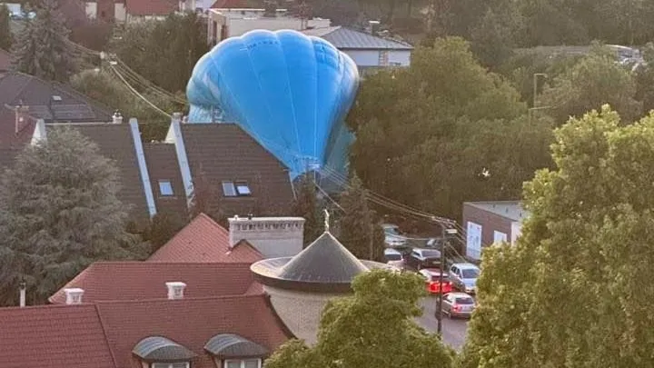 „Ez le fog zuhanni!” – elképesztő videón a hőlégballon debreceni kényszerleszállása - ORIGO