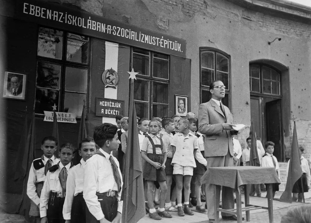Iskolakezdés, régi idők, retró