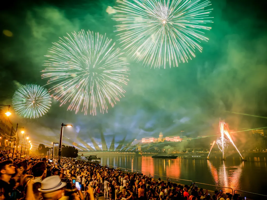 Augusztus 20., tűzijáték, Augusztus20tűzijáték, drónshow, Budapest, 2025.08.20.