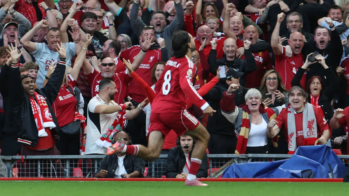 Szoboszlai csodagóljával nyerte meg a Liverpool a legnagyobb rangadóját – videó