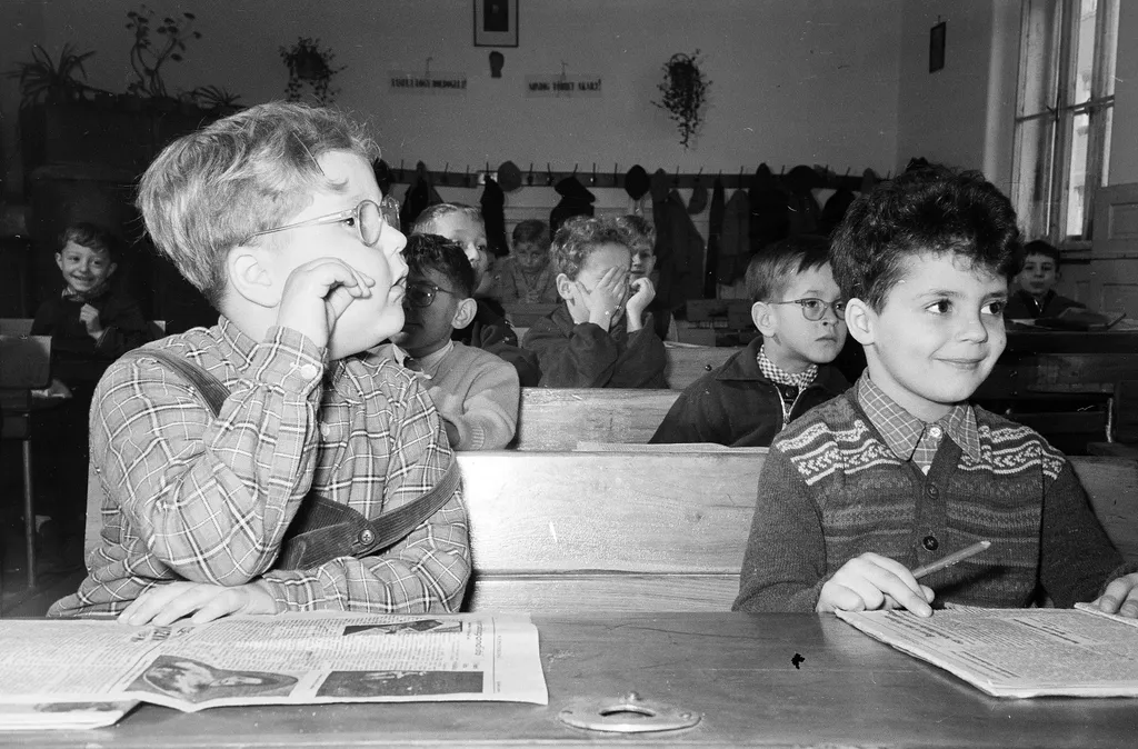 Iskolakezdés, régi idők, retró