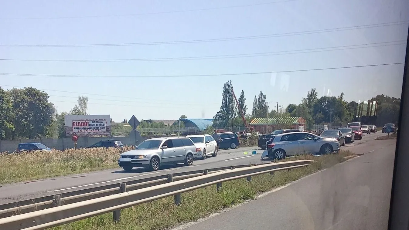 Súlyos baleset miatt teljes forgalomelterelés: nagyot kell kerülni az arra autózóknak Kép