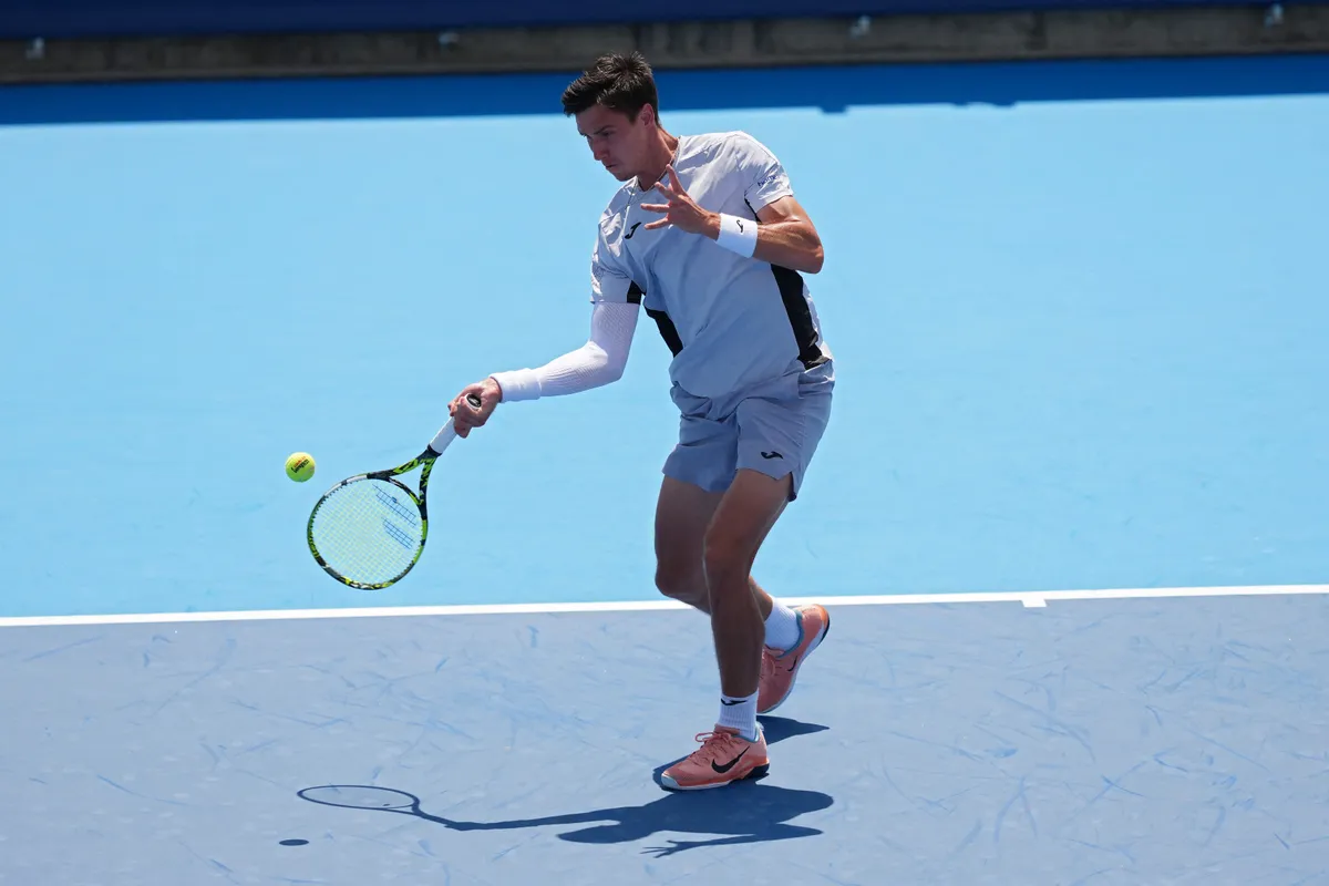 MASON, OHIO - AUGUST 09: Marozsán Fábián of Hungary plays a forehand during the match against Stefanos Tsitsipas of Greece during Day 3 of the Cincinnati Open at the Lindner Family Tennis Center on August 09, 2025 in Mason, Ohio. Dylan Buell/Getty Images/AFP (Photo by Dylan Buell / GETTY IMAGES NORTH AMERICA / Getty Images via AFP)