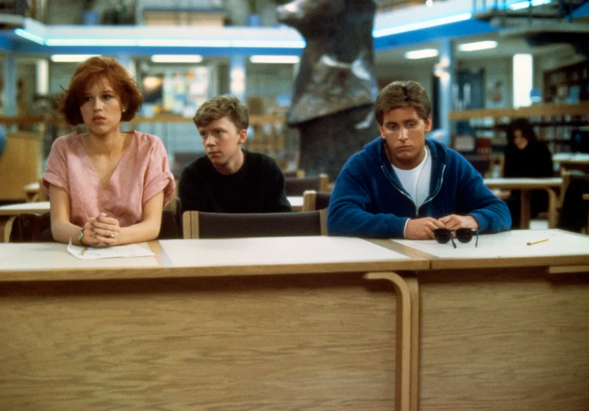 A Bender által elkezdett, de soha be nem fejezett vicc a forgatókönyvben is félig volt megírva, a rendező John Hughes sem tudta a csattanót (Fotó: Universal Pictures / Universal Pictures)