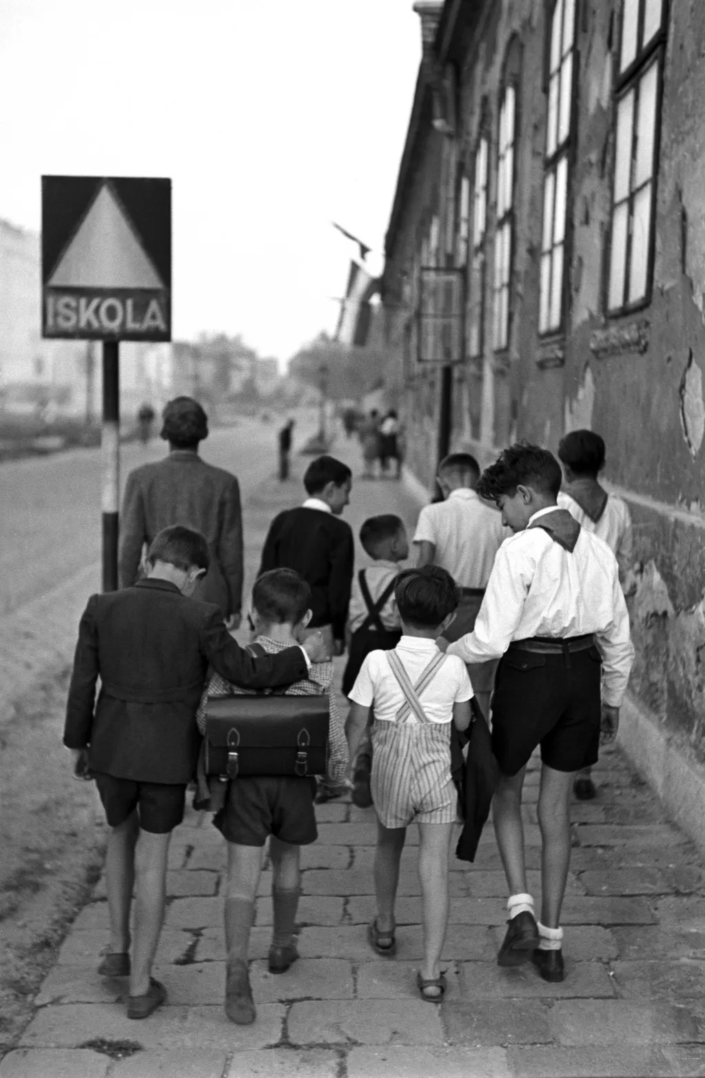 Iskolakezdés, régi idők, retró