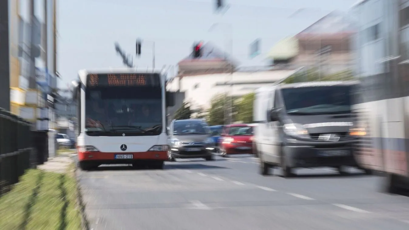 Téglával dobtak fejbe egy buszsofőrt Borsodban Kép