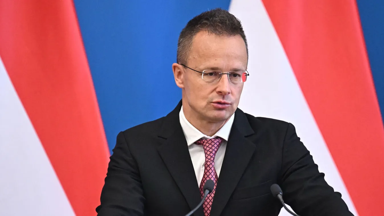 Szijjártó Péter: Ez még a Holdról is látszik Kép