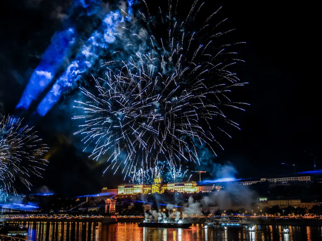 Augusztus 20., tűzijáték, Augusztus20tűzijáték, drónshow, Budapest, 2025.08.20.