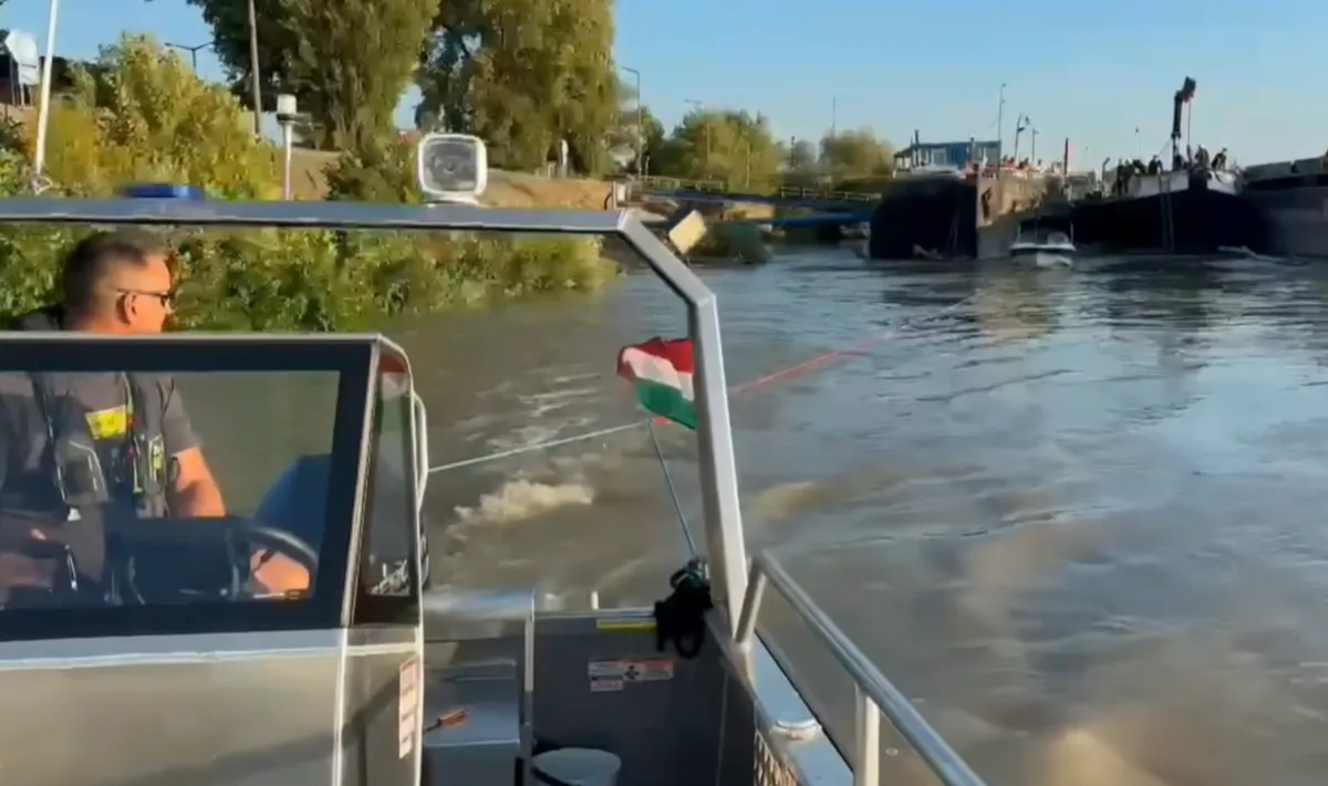 Drámai életmentés a Dunán, gyerekeket mentettek a vízirendőrök – videó 