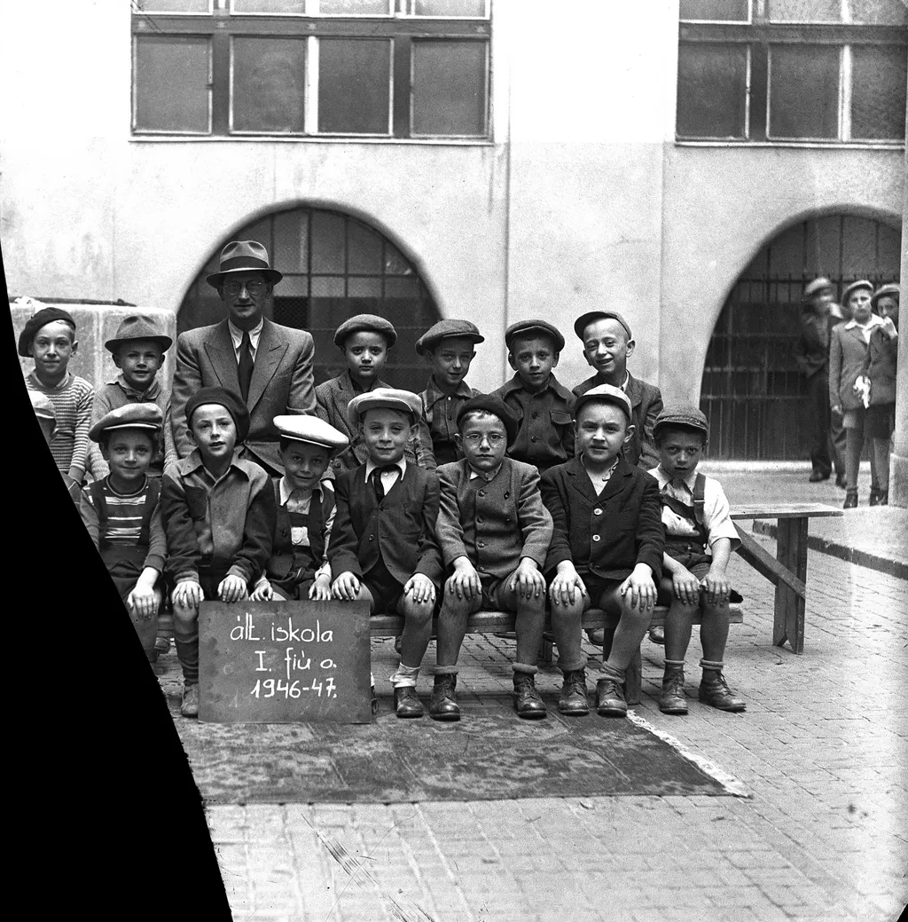 Iskolakezdés, régi idők, retró
