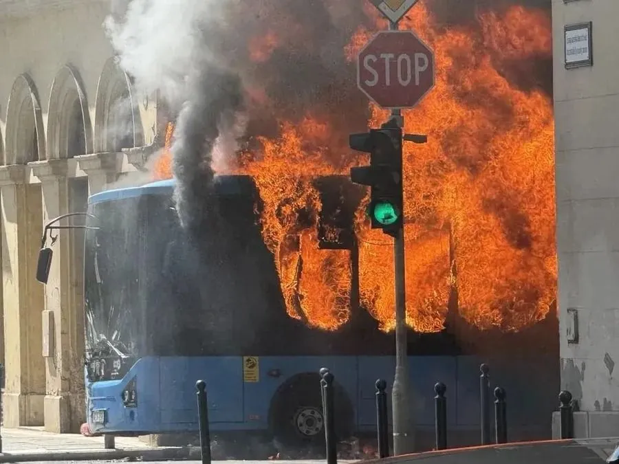 buszok gyulladnak ki a fővárosban