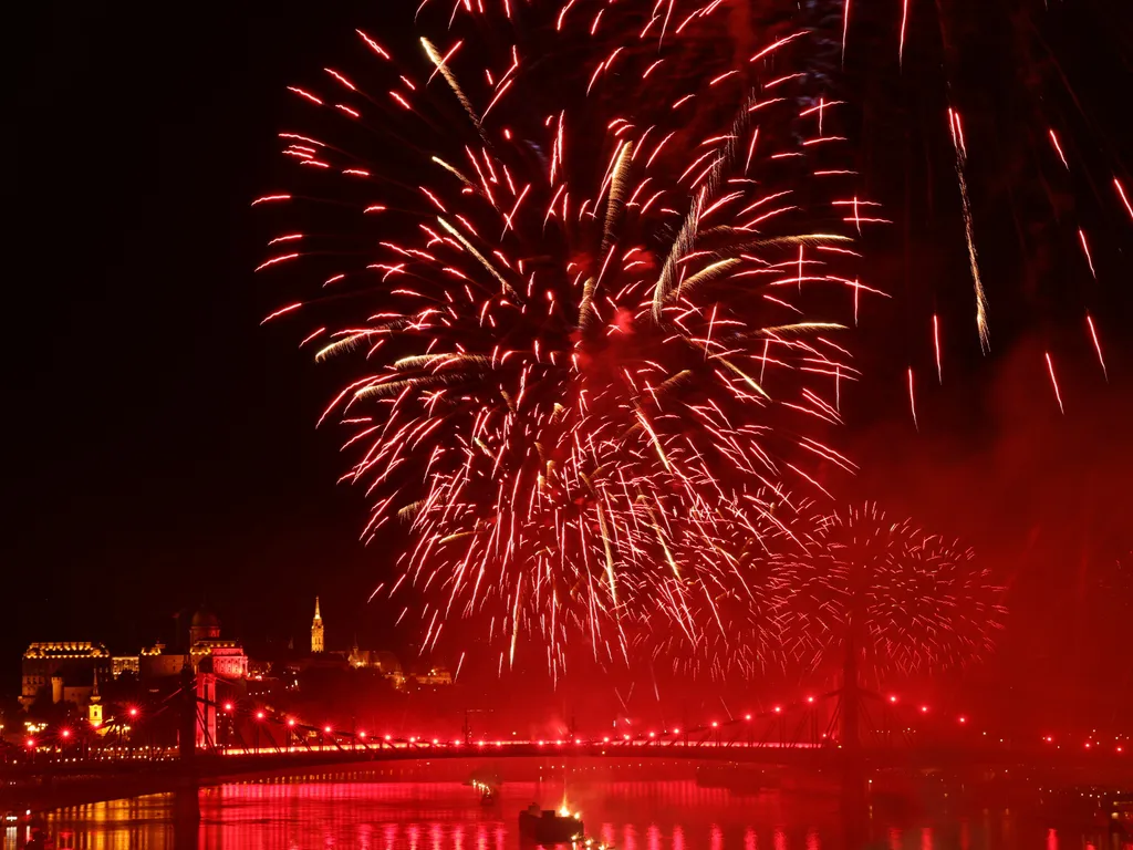 Augusztus 20., tűzijáték, Augusztus20tűzijáték, drónshow, Budapest, 2025.08.20.
