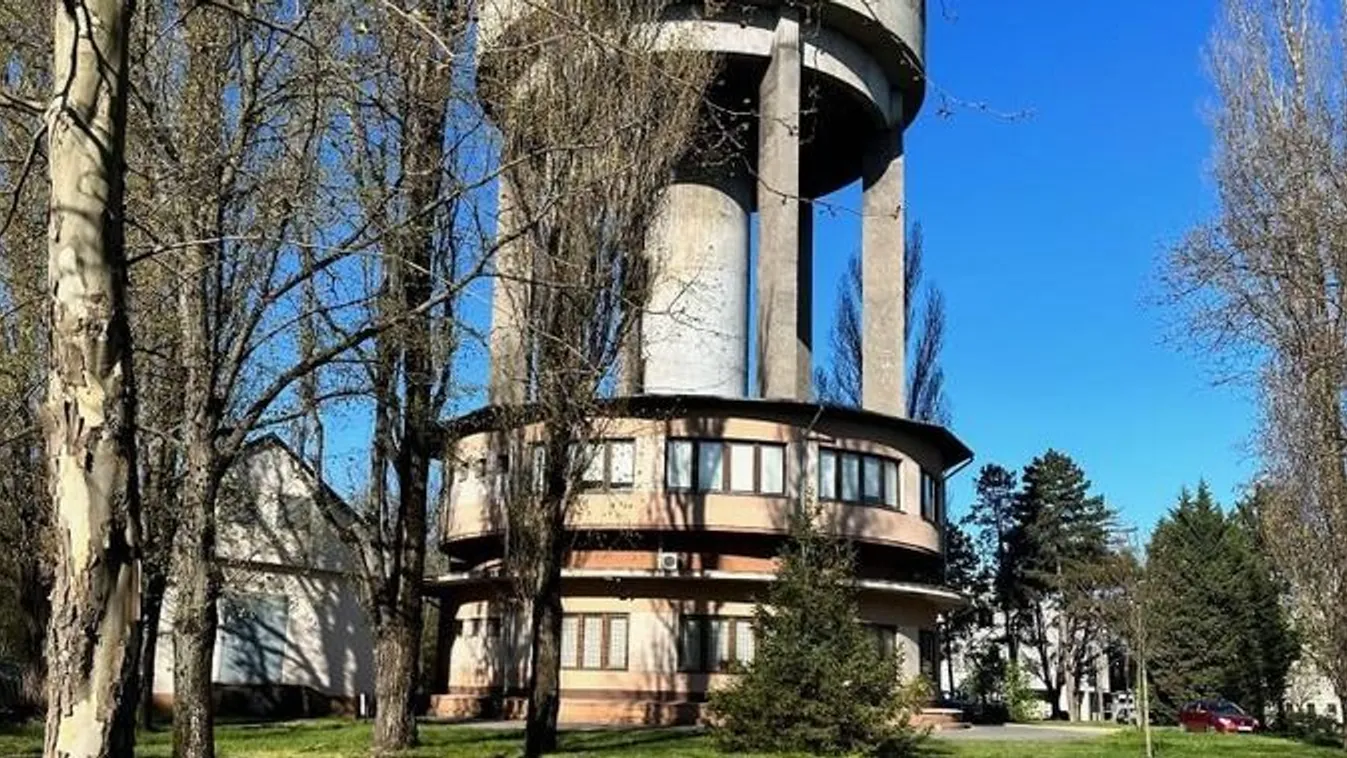 Árverésen a híres dunaújvárosi víztorony Kép