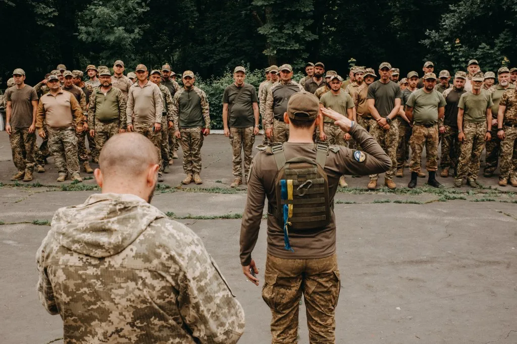 A rendőri erőszak és kényszersorozás ékes példája – ezúttal Kijevből