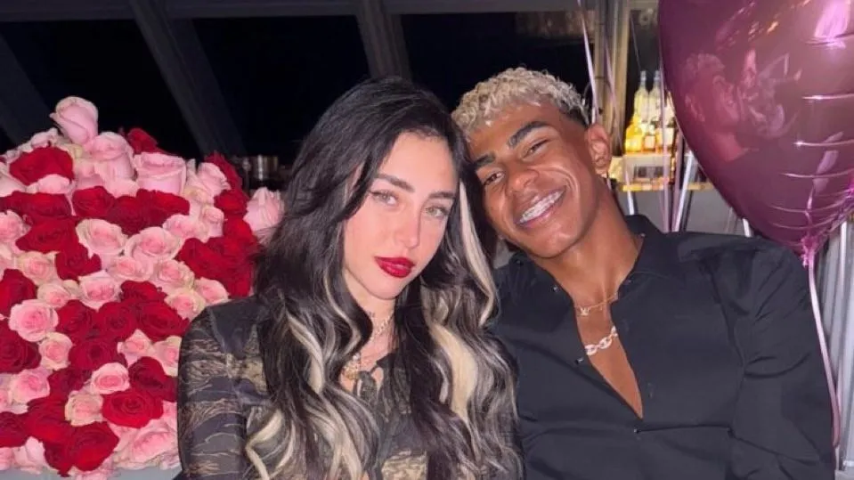 Lamine Yamal és a barátnője egy szórakozóhelyen