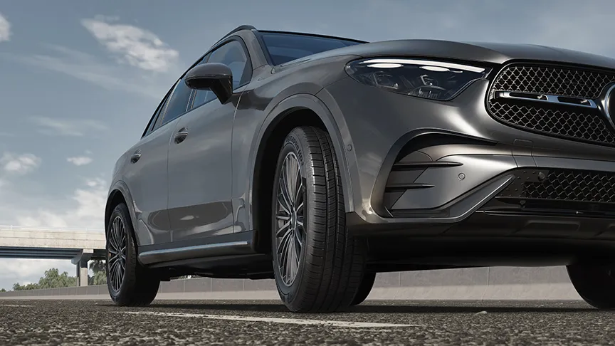 A forró aszfalt különösen nagy terhet jelent az abroncsoknak
Fotó: Hankook