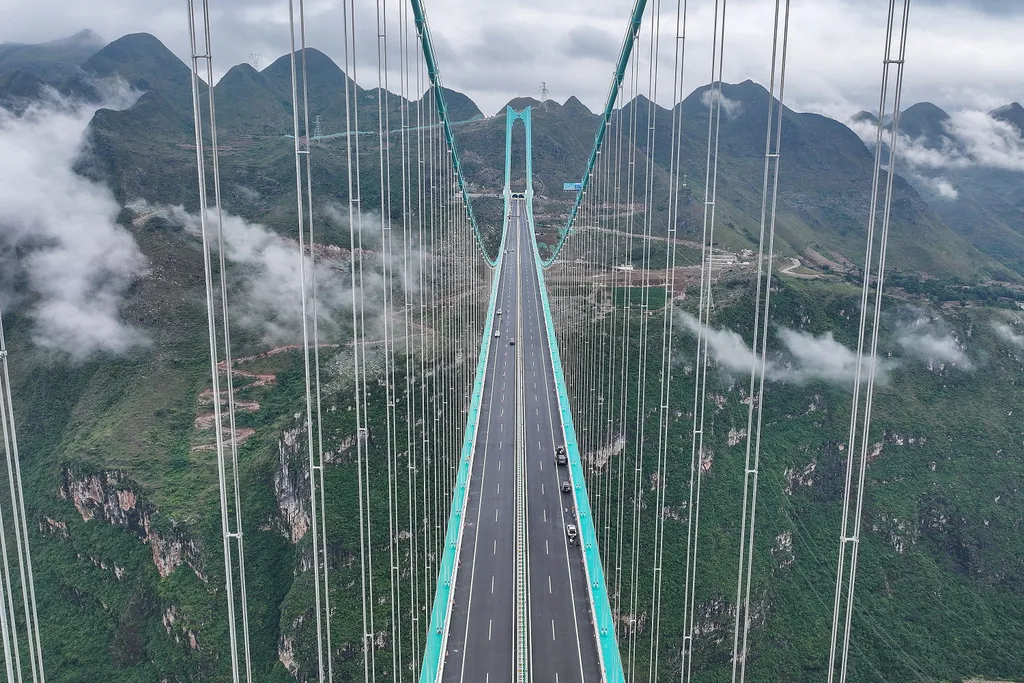 Huajiang Grand Canyon híd, a világ legmagasabb hídja, HuajiangGrandCanyonBridge