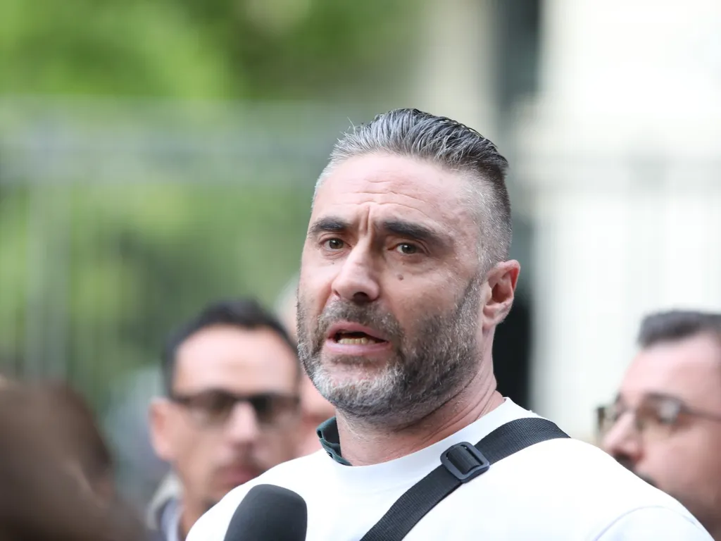 Bayer Zsolt, méltóságteljes gyertyagyújtás, Szabadság tér, Egyesült Államok nagykövetsége