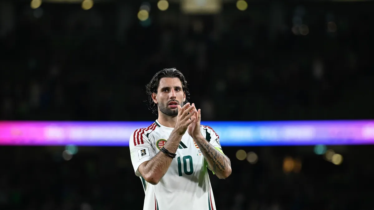 Dublin, 2025. szeptember 6.
Szoboszlai Dominik az Írország-Magyarország labdarúgó világbajnoki selejtező mérkőzés után a dublini Aviva Stadionban 2025. szeptember 6-án. A találkozó 2-2-es döntetlennel zárult.
MTI/Bodnár Boglárka