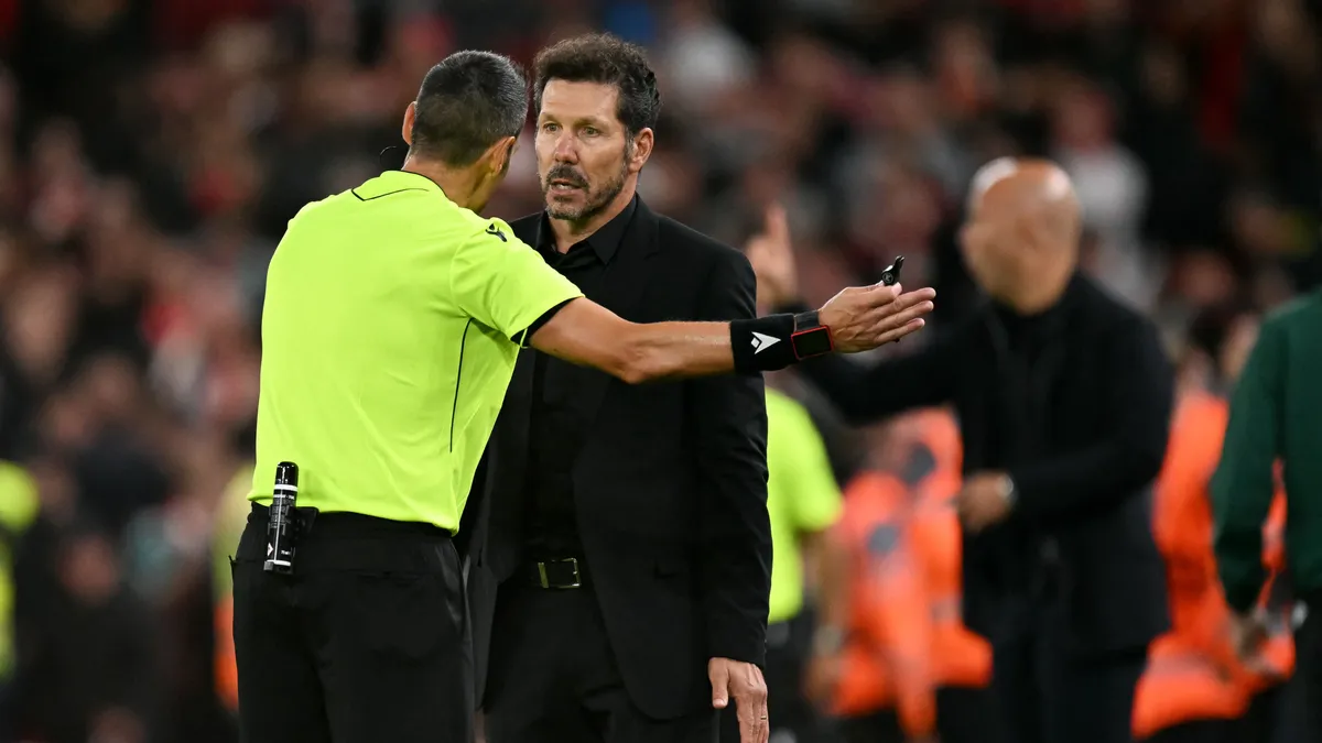 Nehezen viselték el a vendégek a Liverpool-szurkolók piszkálódását