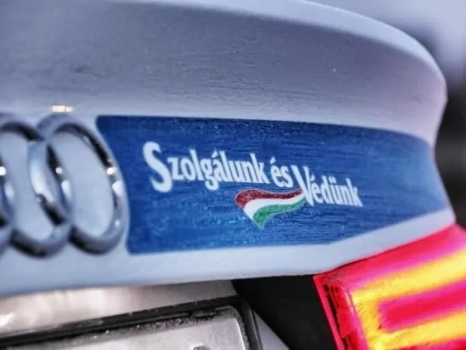 Balhé tört ki egy pécsi buszon, megsérült egy kislány
