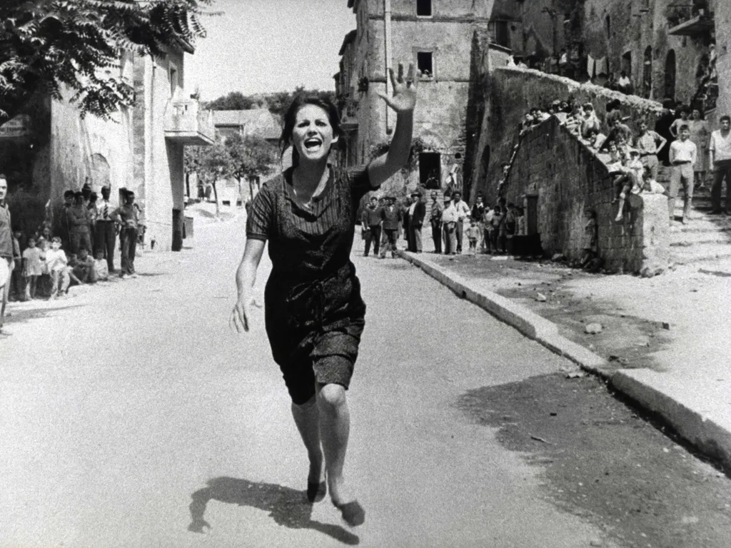 ClaudiaCardinalelegjobbfilmjei, Claudia Cardinale legjobb filmjei,  Claudia Cardinale,  ClaudiaCardinale, színésznő, film,   Un Maledetto imbroglio
The Facts of Murder
Year : 1959 - Italy
Director : Pietro Germi
Claudia Cardinale
Photo: Divo Cavicchioli .