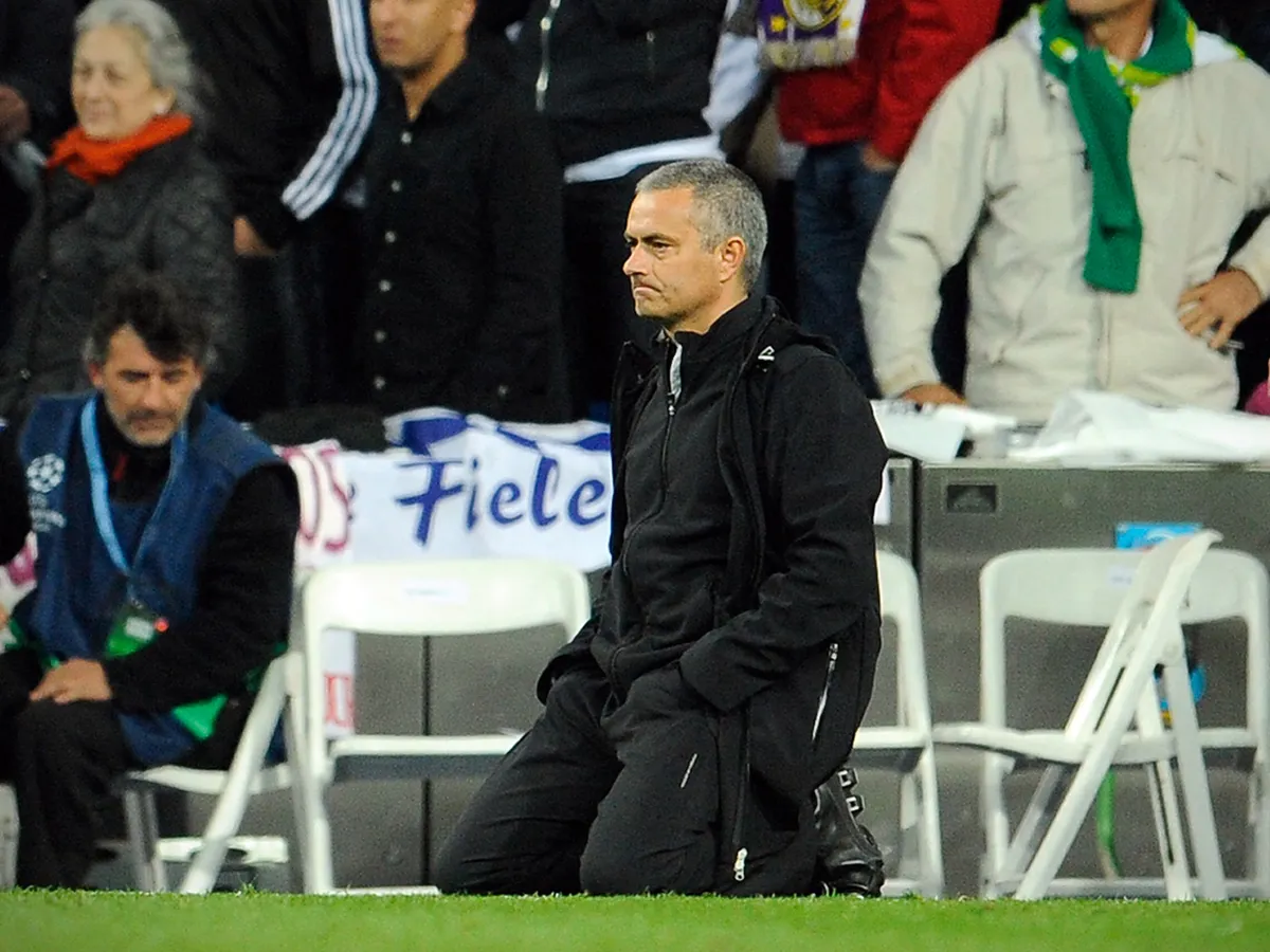 José Mourinho a büntetőpárbaj alatt a Bayern München elleni BL-elődöntő visszavágón