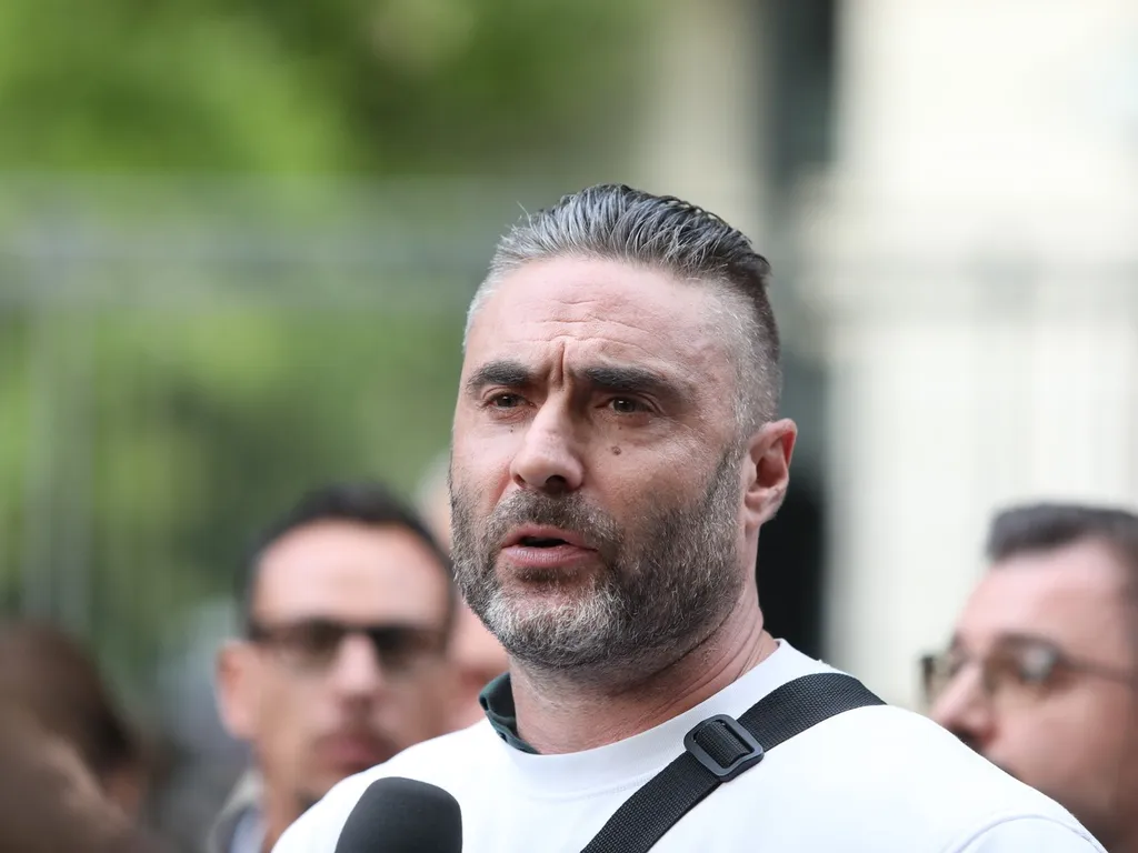Bayer Zsolt, méltóságteljes gyertyagyújtás, Szabadság tér, Egyesült Államok nagykövetsége