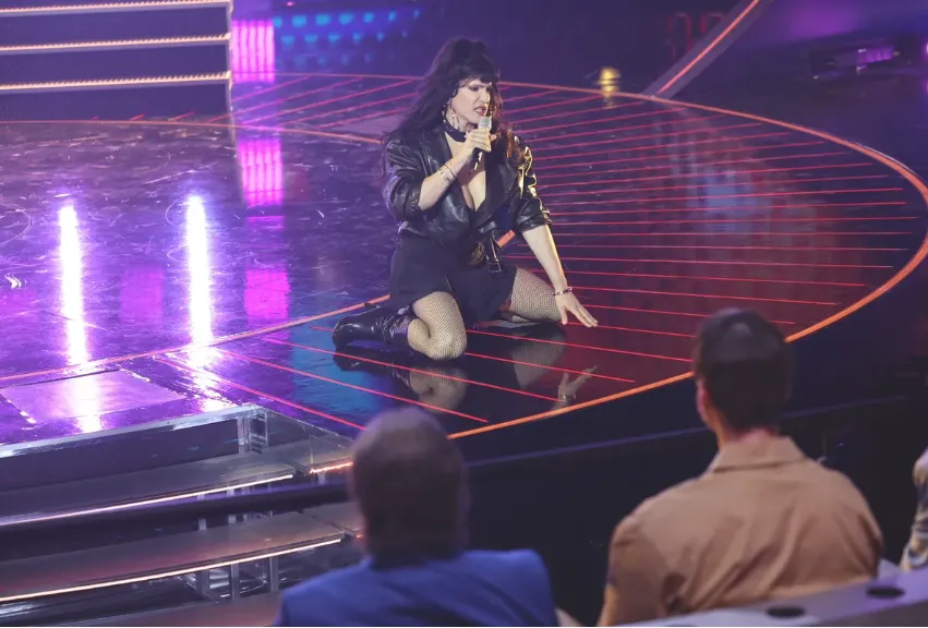 Vásáry André Sabrina Salerno bőrébe bújt.