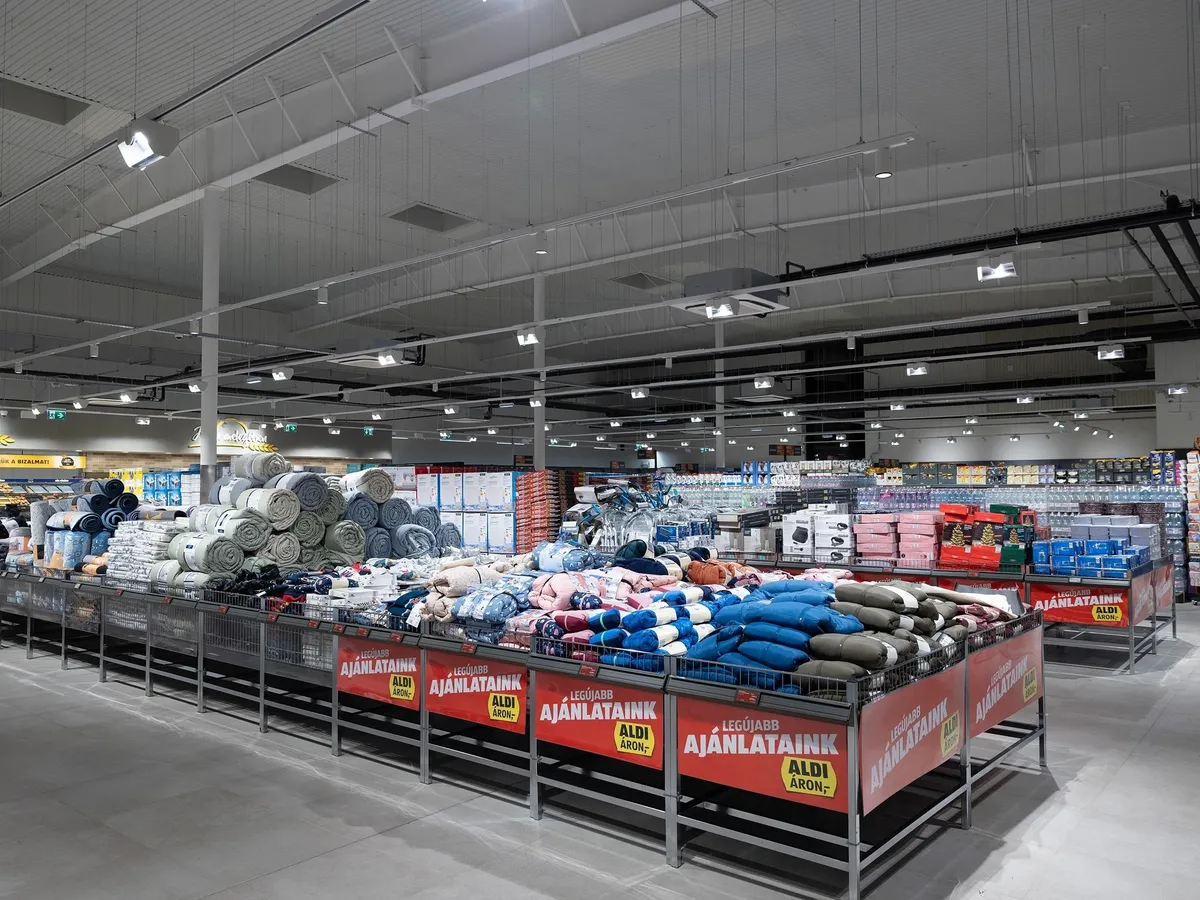 Aldi, ruházat, bolt