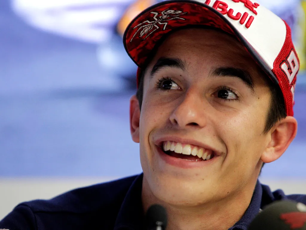 MarcMárquez, MarcMárquezgyorsaságimotorversenyző, Marc Márquez gyorsasági motorversenyző, Marc Márquez Repsol Honda's Spanish rider Marc Marquez smiles during a press conference held after a meeting on the first day of the Valencia Grand Prix at Ricardo