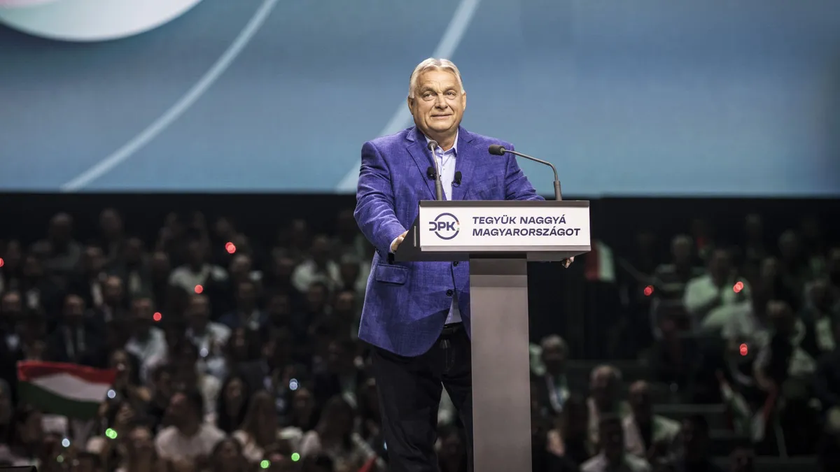 Orbán Viktor: Mi nem álhírekre és kamuprofilokra építünk az online világban.