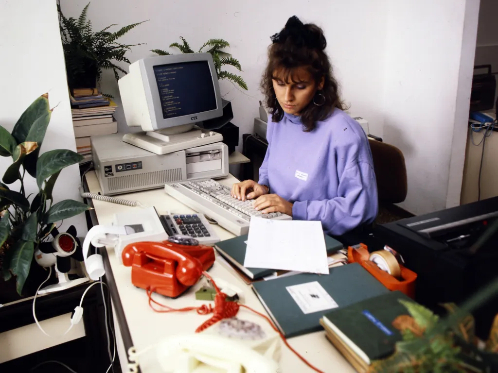 iroda, retro, irodaretro, összeállítás, galéria, 2025